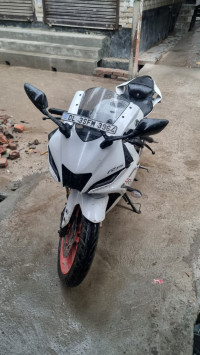 Bluish White Color Yamaha R15 V4