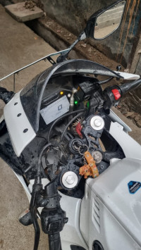 Bluish White Color Yamaha R15 V4