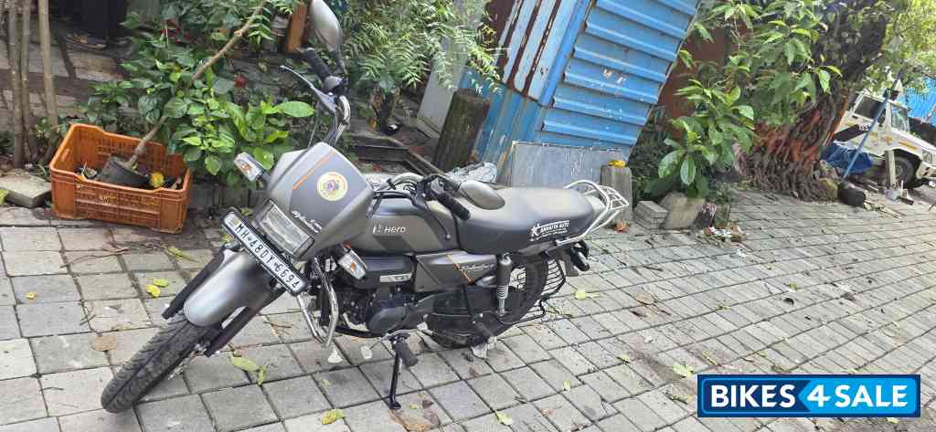 Met Grey Hero Super Splendor XTEC 2025