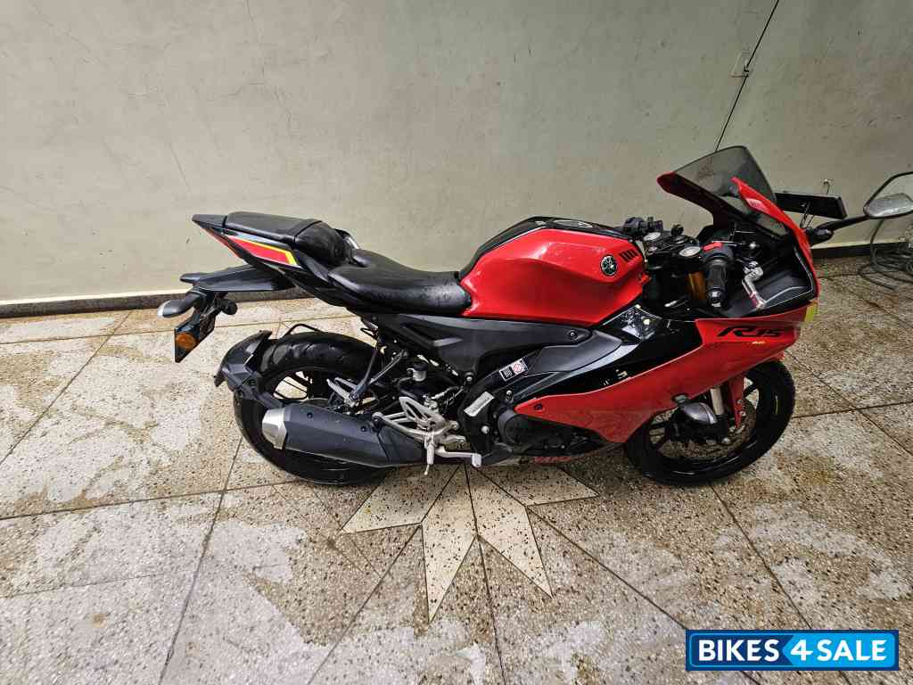 Red Yamaha R15 V4 Red Yamaha R15 V4