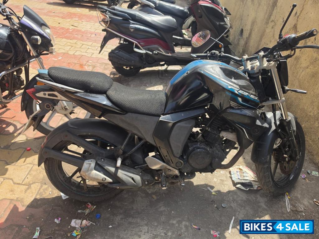 Yamaha FZ-S