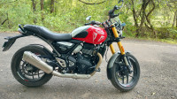 Red Triumph Speed 400