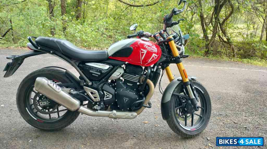 Red Triumph Speed 400 Red Triumph Speed 400