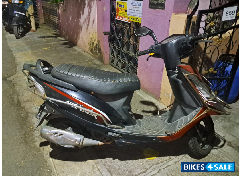 TVS Scooty Streak