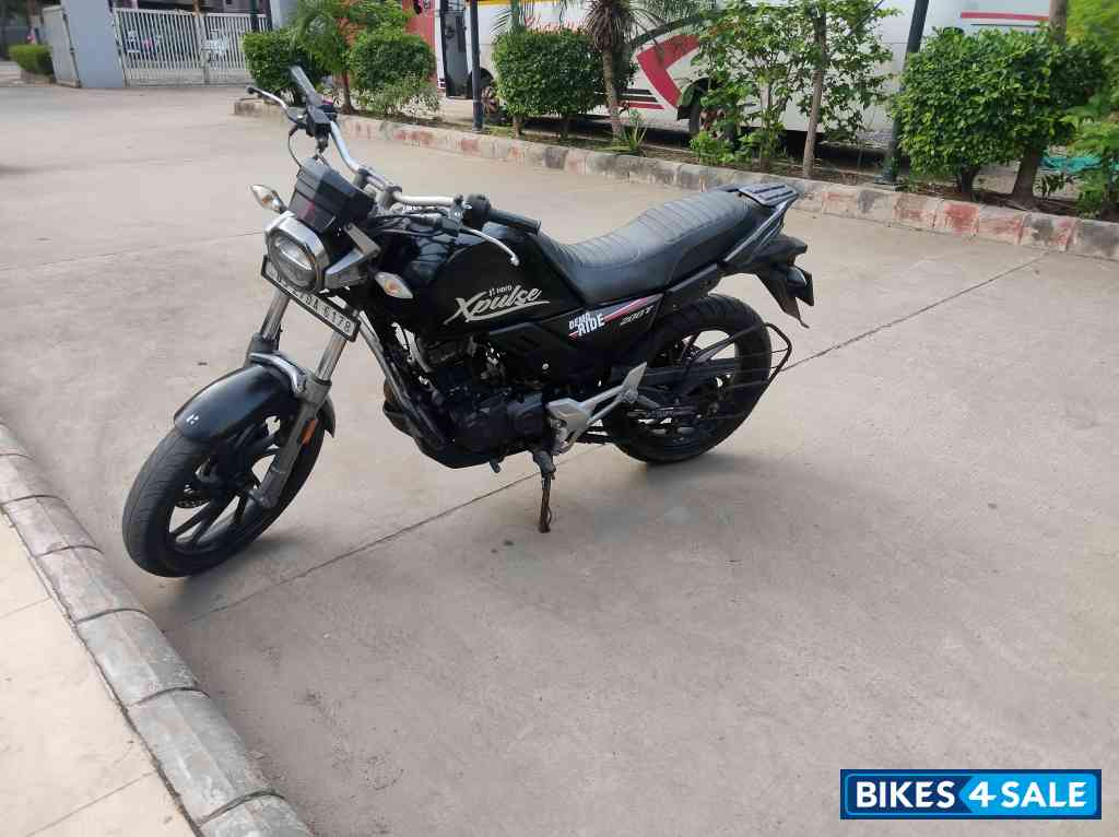 Black Hero XPulse 200T