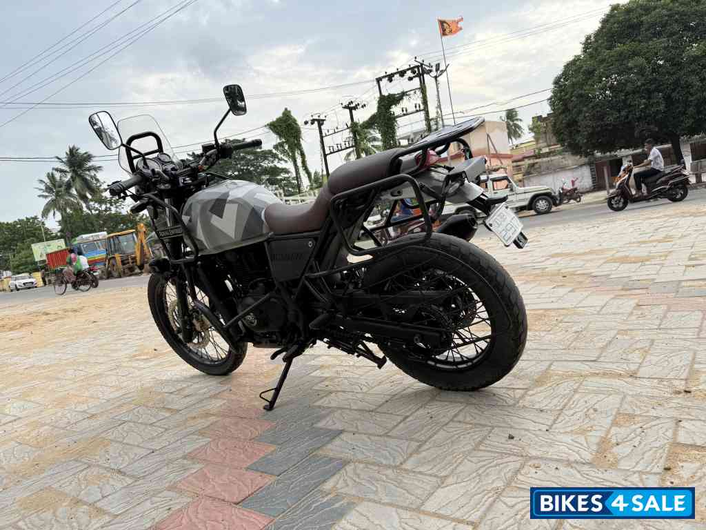 Sleet Gray Royal Enfield Himalayan Sleet