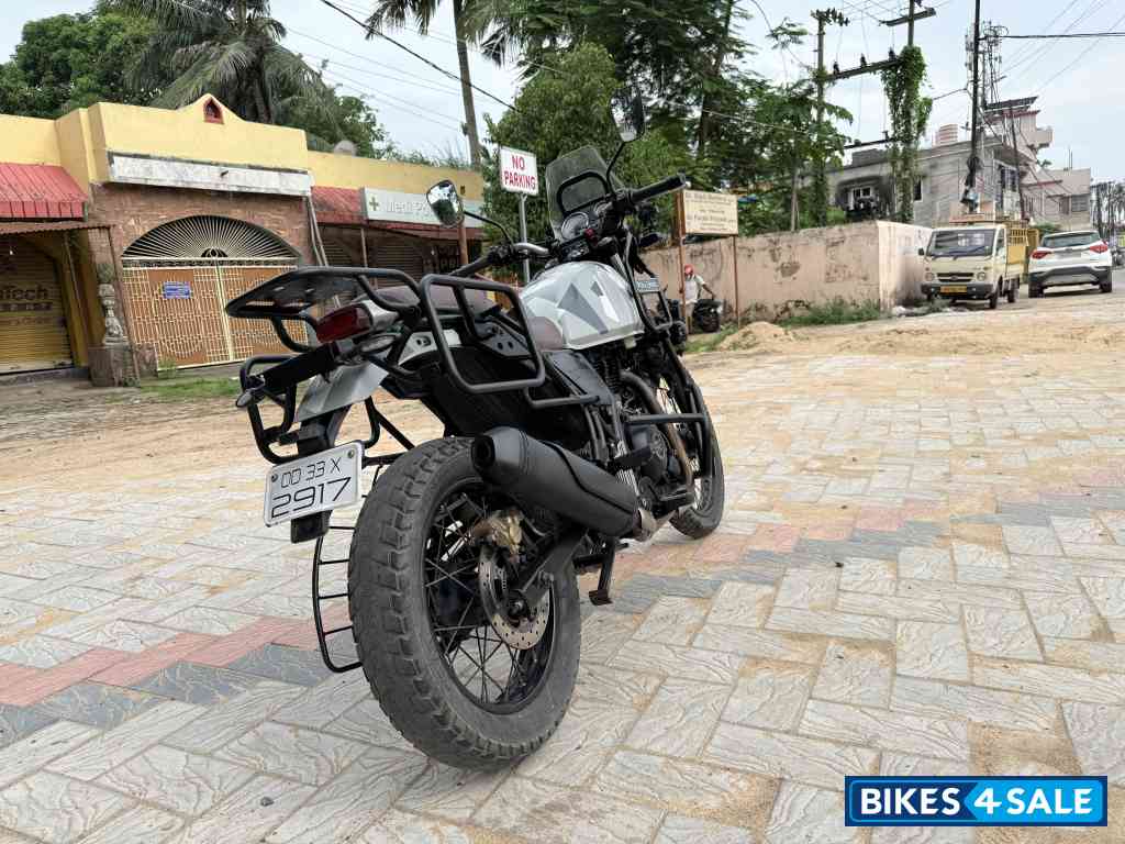 Sleet Gray Royal Enfield Himalayan Sleet