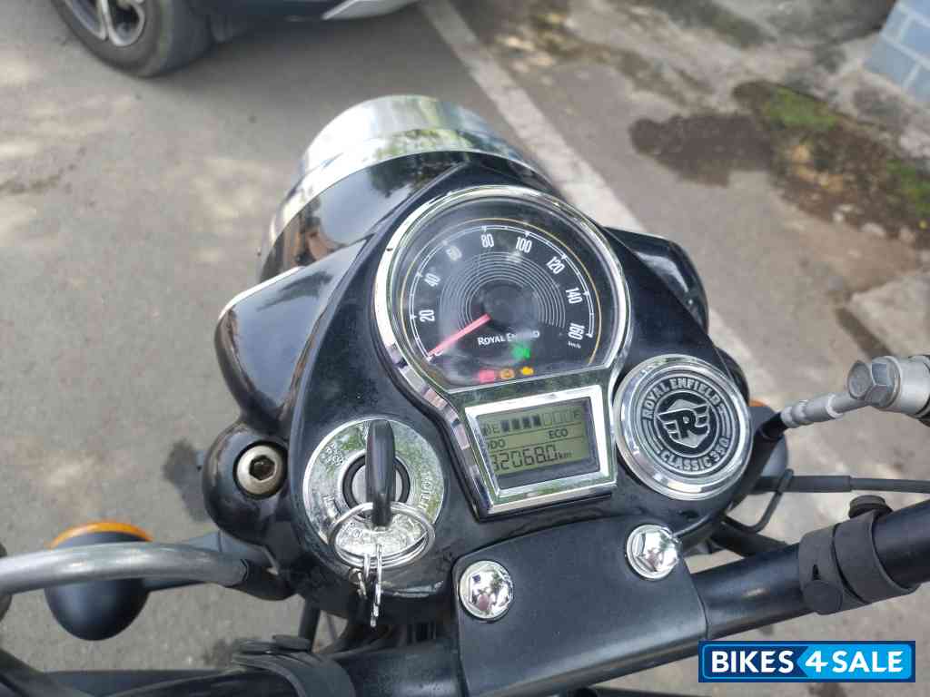 Dark Gunmetal Grey Royal Enfield Classic Gunmetal Grey