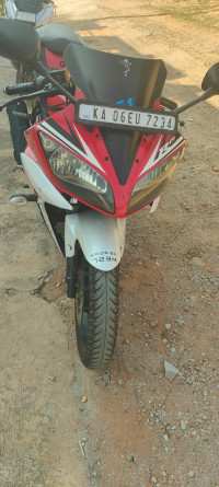 Yamaha YZF R15 V2