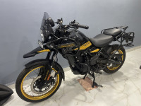 Royal Enfield Himalayan 452