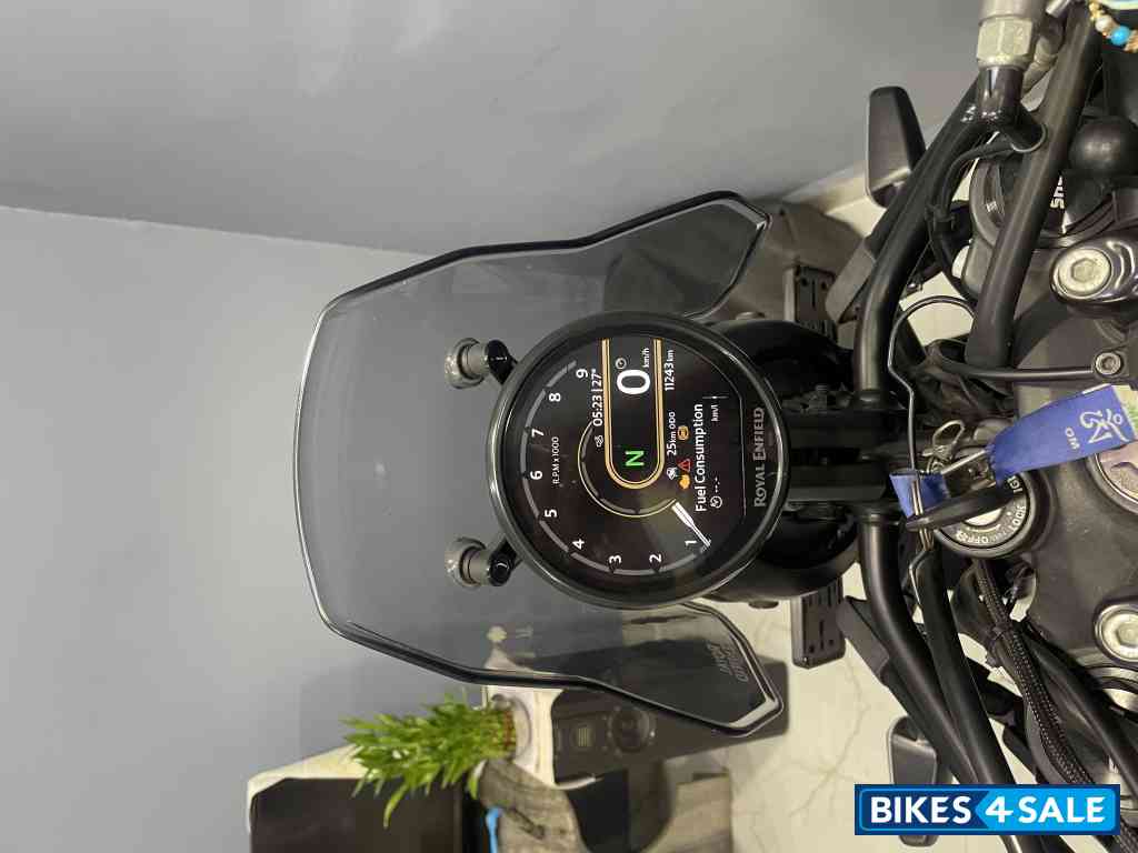Royal Enfield Himalayan 452 Royal Enfield Himalayan 452