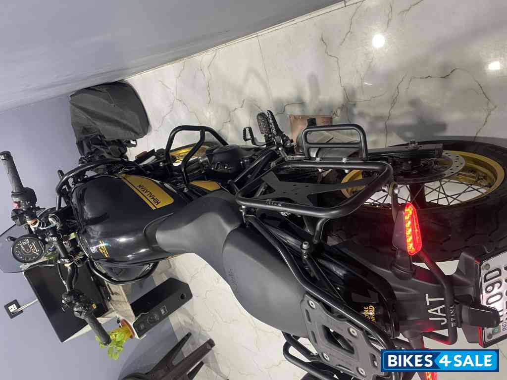Royal Enfield Himalayan 452 Royal Enfield Himalayan 452