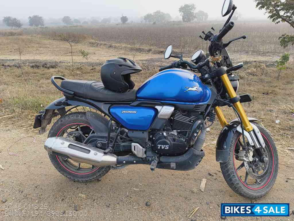 TVS Ronin DS