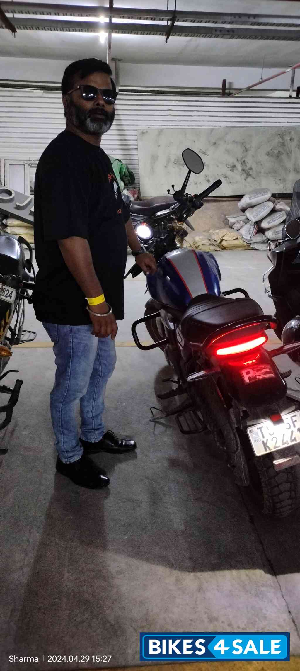 TVS Ronin DS