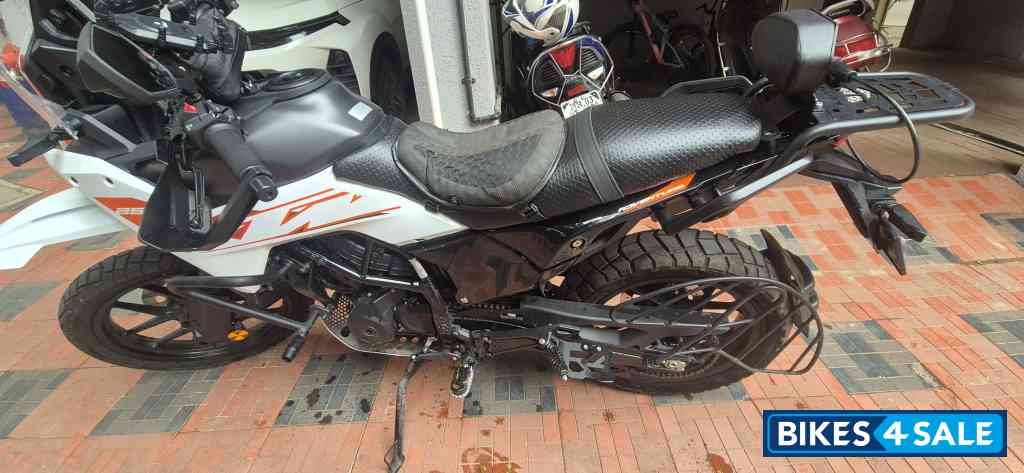 White KTM 250 Adventure 2025 White KTM 250 Adventure 2025