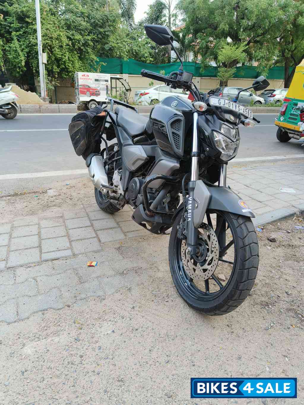 Metallic Black Yamaha FZ-S FI V3 Metallic Black Yamaha FZ-S FI V3
