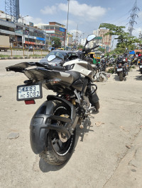 White Bajaj Pulsar NS200