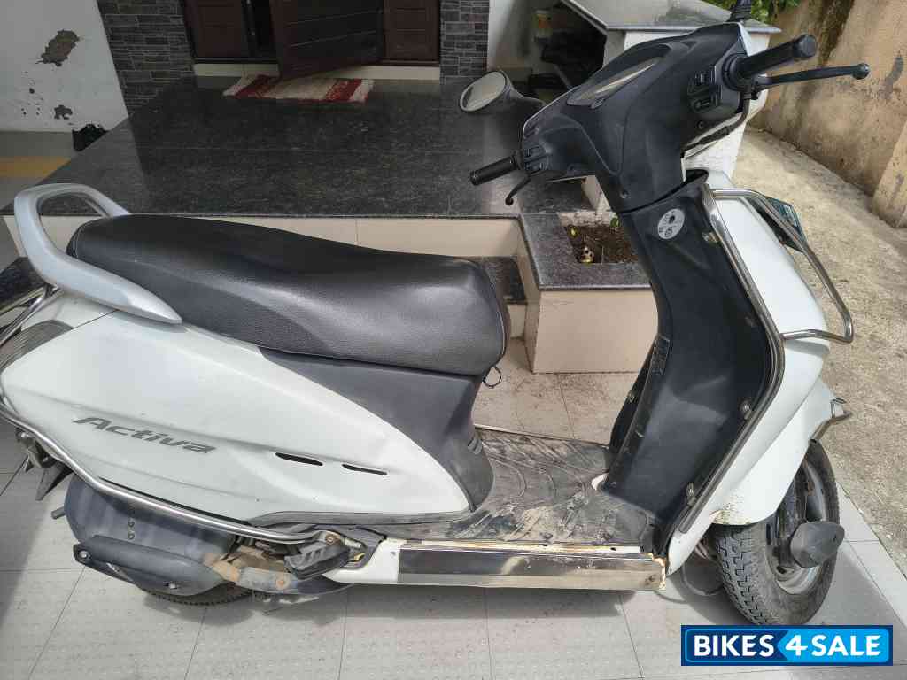 White Honda Activa
