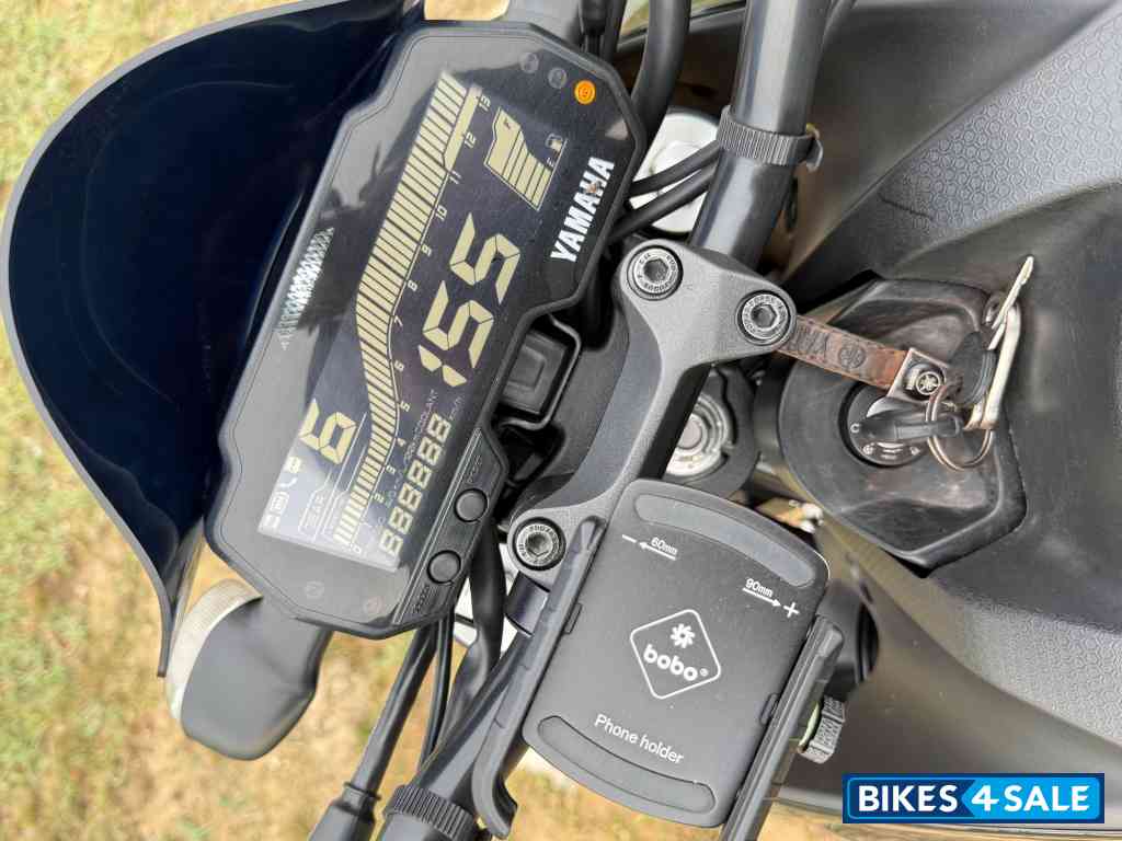 Metallic Black Yamaha MT-15 Ver 2.0 Metallic Black Yamaha MT-15 Ver 2.0