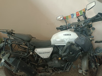 Yezdi Adventure Gloss 2026 Model