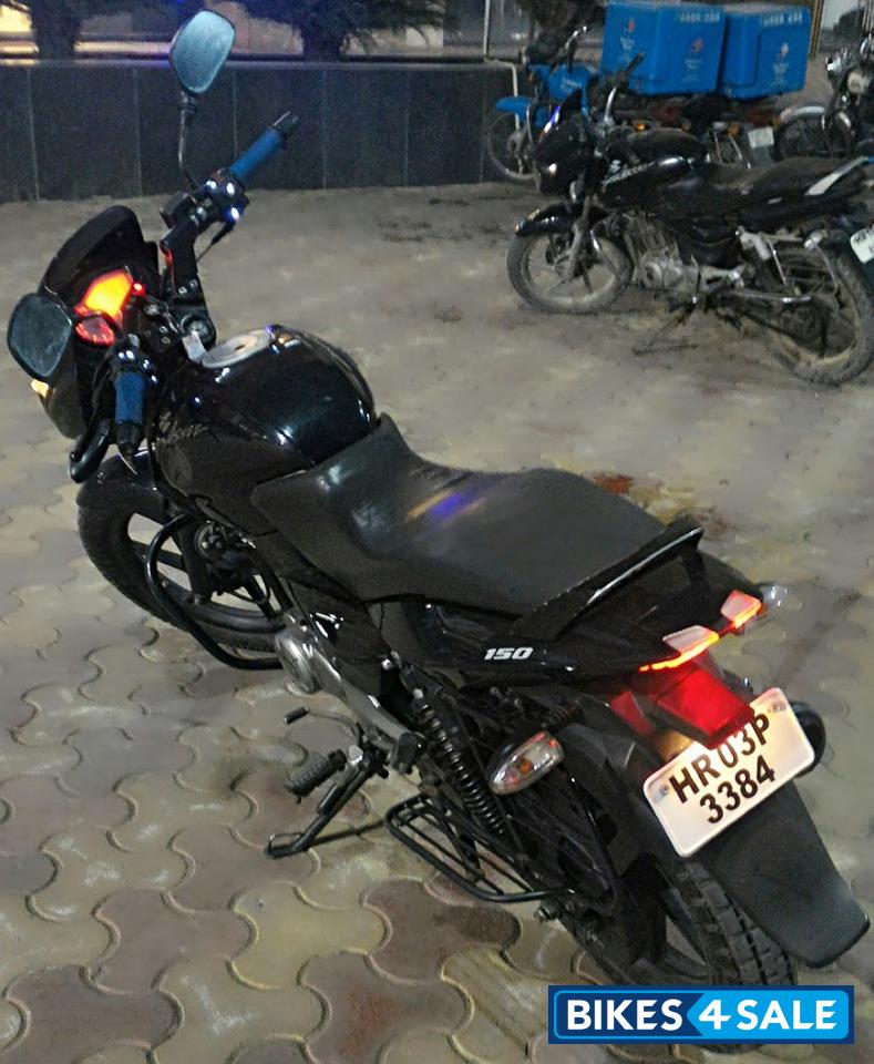 Midnight Black Bajaj Pulsar 150 Midnight Black Bajaj Pulsar 150