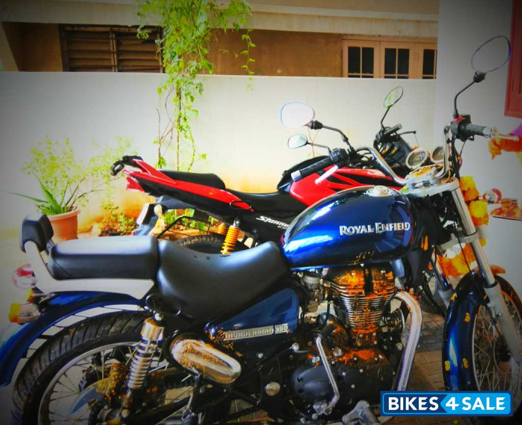 Royal Enfield Thunderbird TwinSpark 350 Royal Enfield Thunderbird TwinSpark 350