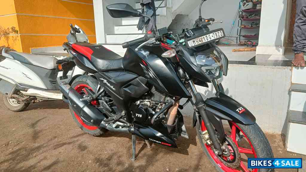 Mat Black TVS Apache RTR 160 4V Special Edition Mat Black TVS Apache RTR 160 4V Special Edition