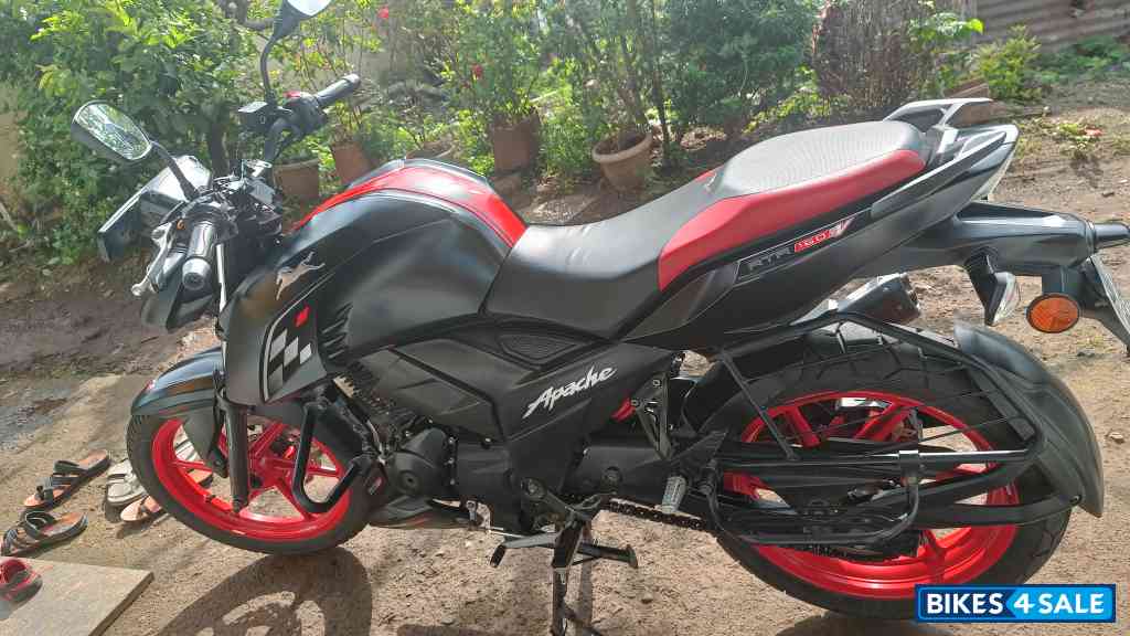 Mat Black TVS Apache RTR 160 4V Special Edition Mat Black TVS Apache RTR 160 4V Special Edition