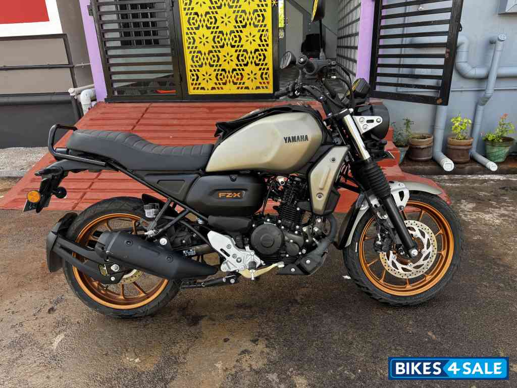 Yamaha FZ-X Hybrid Yamaha FZ-X Hybrid