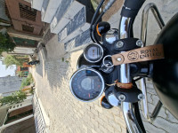Black Royal Enfield Meteor 350