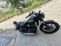 Black Royal Enfield Meteor 350
