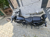 Black Royal Enfield Meteor 350
