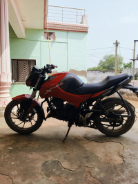 Red Black Hero Xtreme 160R BS6