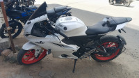 Yamaha R15 V4