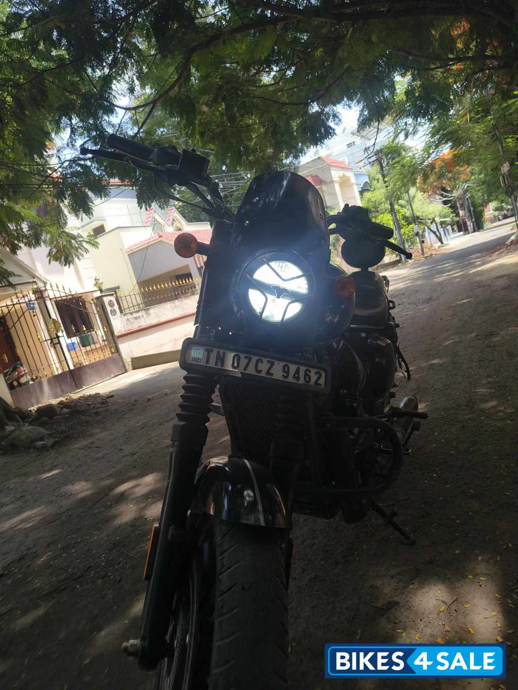 Yezdi Roadster Dark Yezdi Roadster Dark