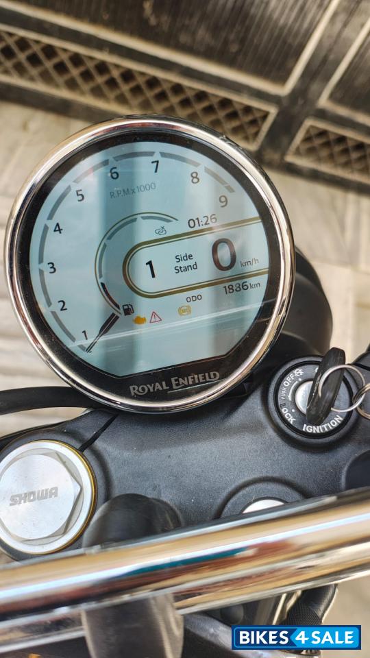 Golden Shadow Royal Enfield Bear 650 Golden Shadow Royal Enfield Bear 650