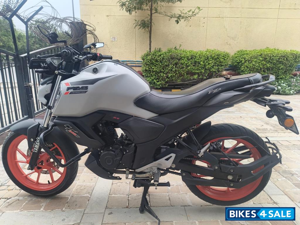 Ice Fluo Vermillion Yamaha FZ-S FI Ver 4.0 DLX