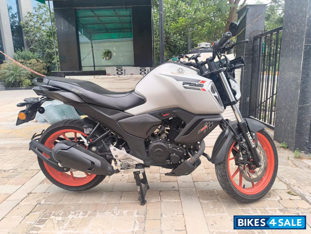 Ice Fluo Vermillion Yamaha FZ-S FI Ver 4.0 DLX