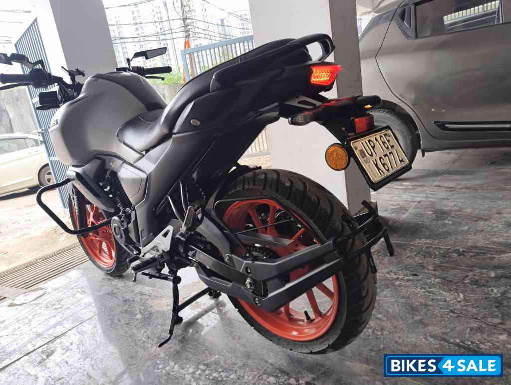 Ice Fluo Vermillion Yamaha FZ-S FI Ver 4.0 DLX
