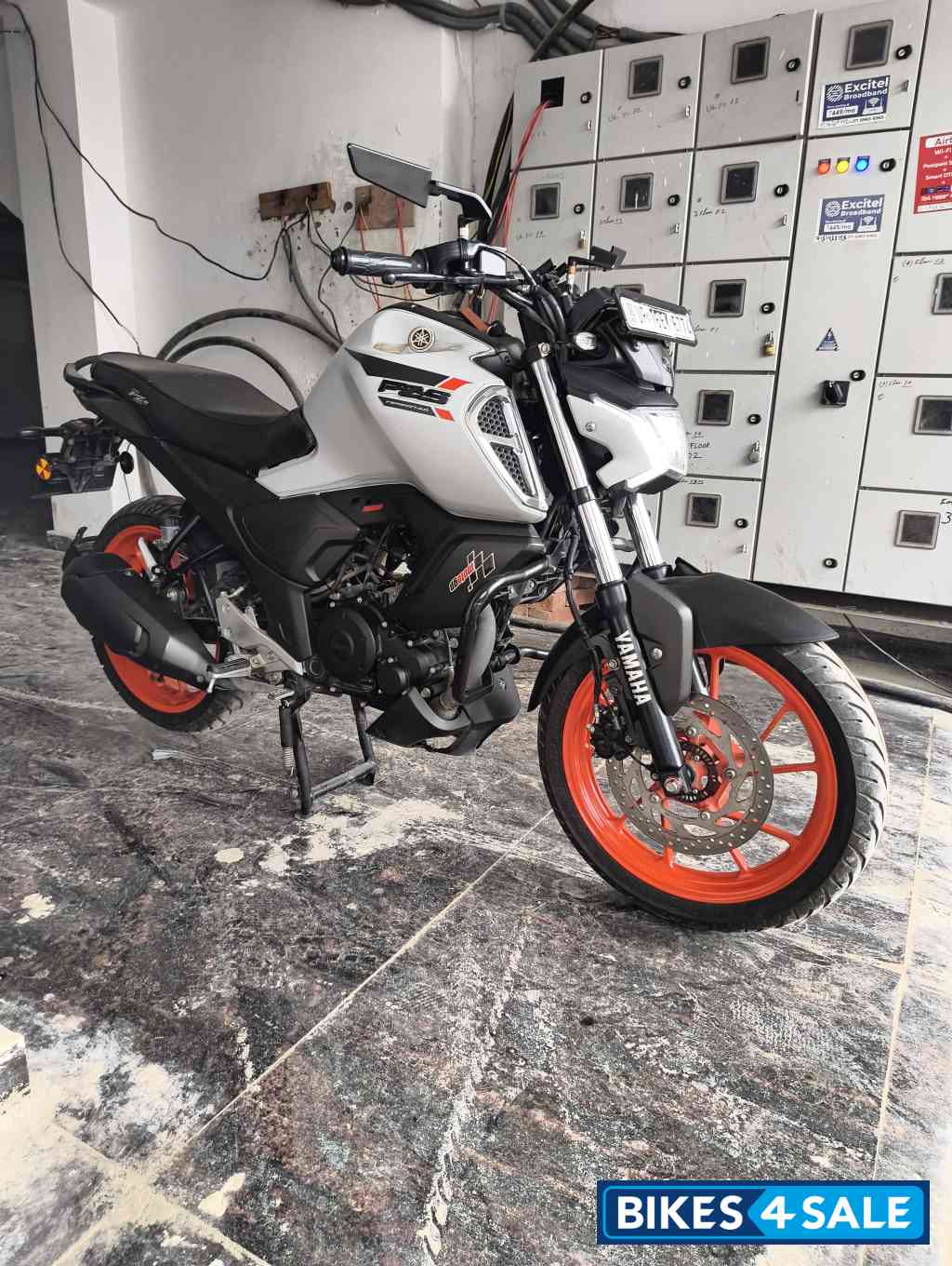 Ice Fluo Vermillion Yamaha FZ-S FI Ver 4.0 DLX