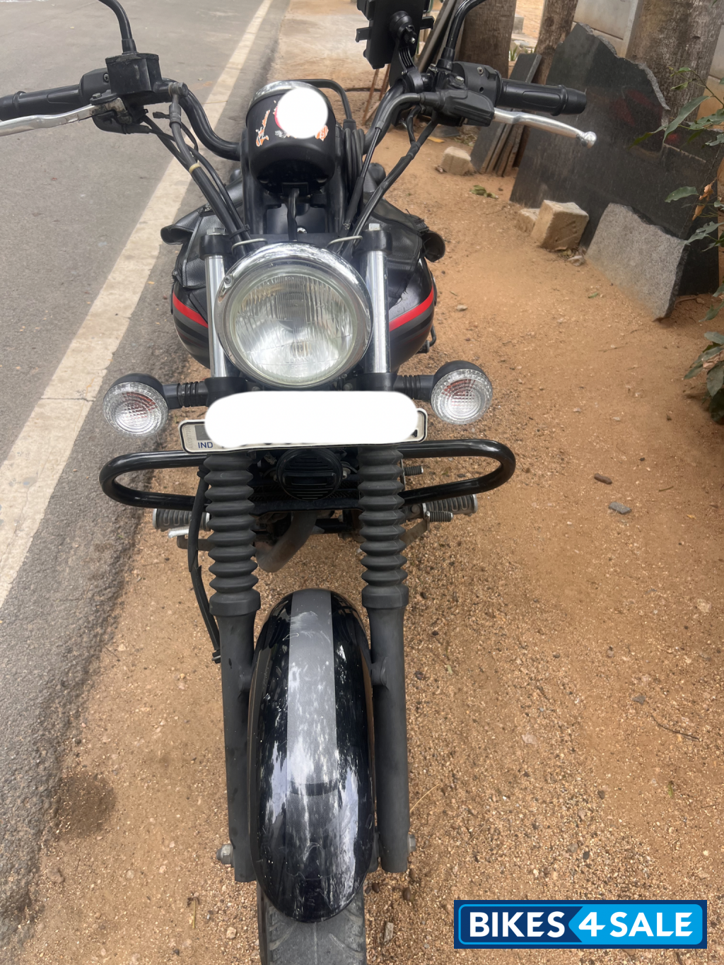 Black And Red Bajaj Avenger Street 220 Black And Red Bajaj Avenger Street 220