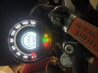 Red Royal Enfield Hunter 350 2025