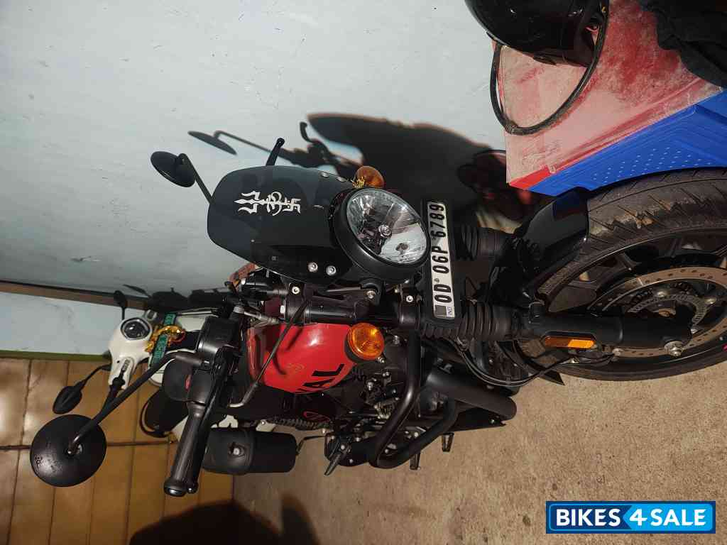 Red Royal Enfield Hunter 350 2025