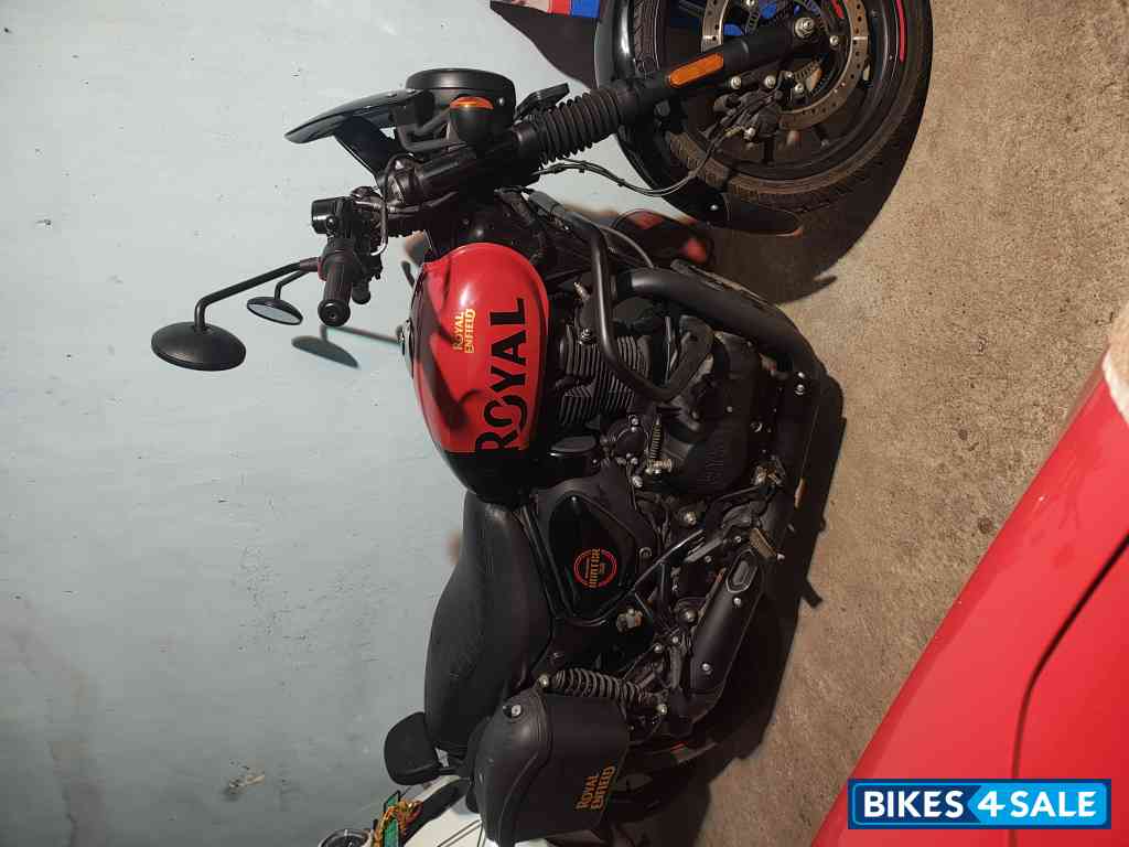 Red Royal Enfield Hunter 350 2025