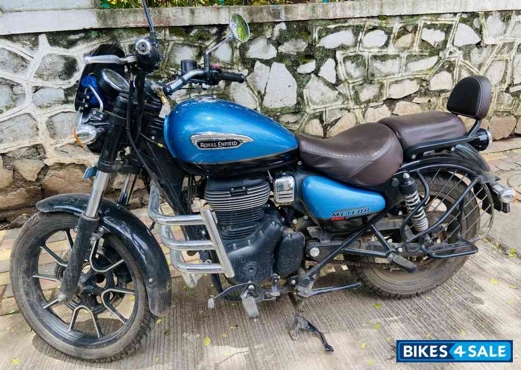 Royal Enfield Meteor 350 Supernova