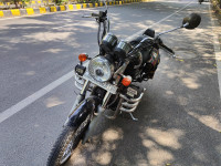 Black Royal Enfield Thunderbird 500