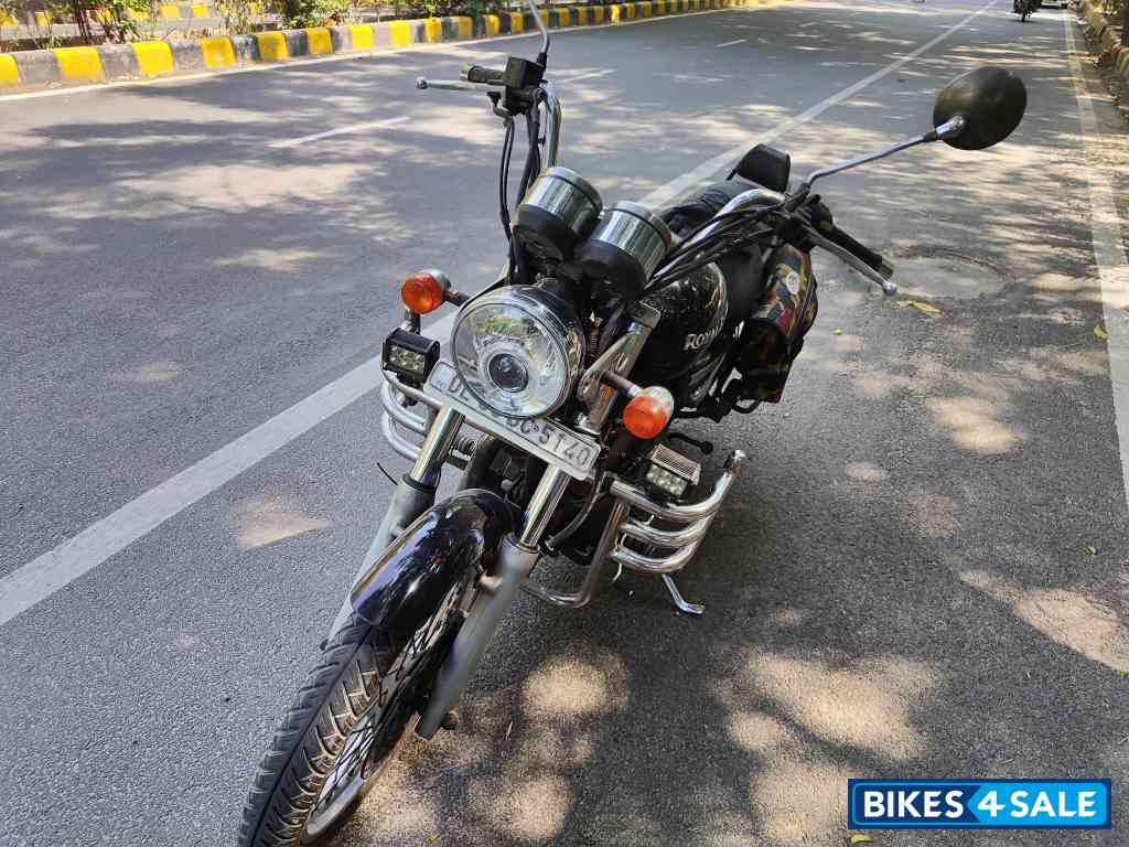 Black Royal Enfield Thunderbird 500