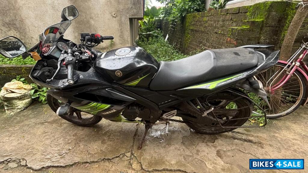 Black & Green Yamaha YZF R15 S