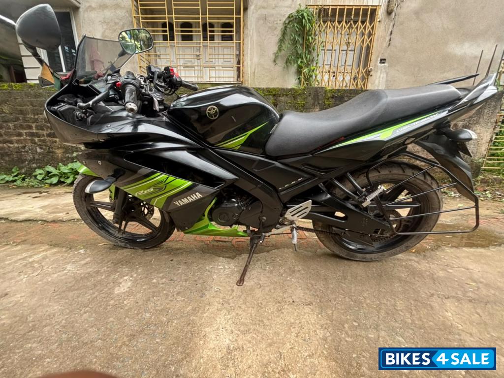 Black & Green Yamaha YZF R15 S Black & Green Yamaha YZF R15 S