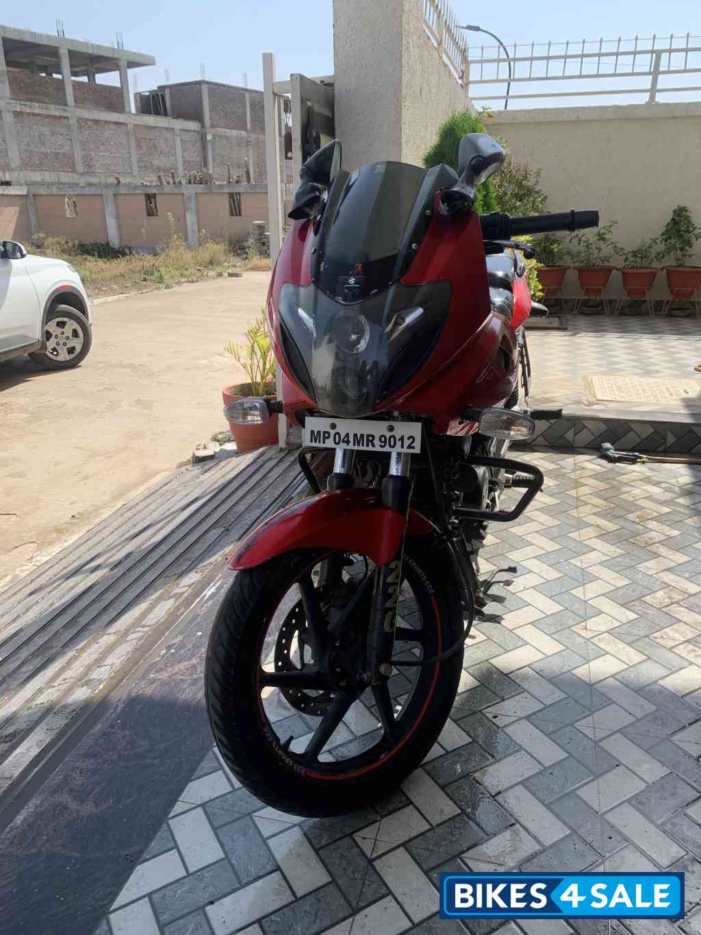Bajaj Pulsar 220 DTSi